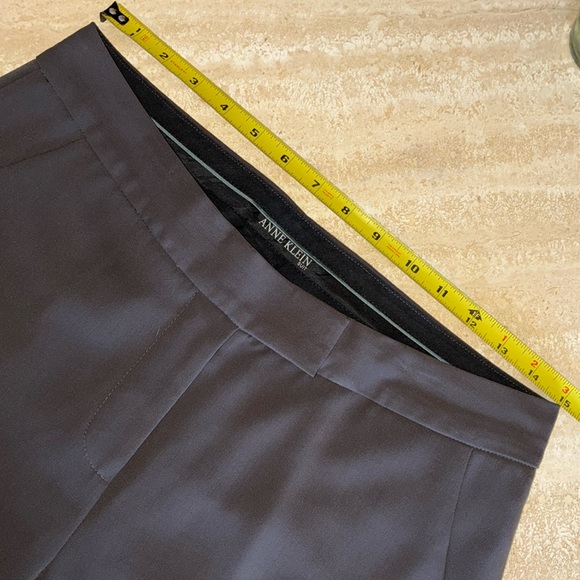 ANNE KLEIN taupe trousers, flat front, high waist, wide leg, side pockets. 6 - Picture 13 of 17